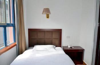 Wuhan Tianlun Holiday Hotel Экстерьер фото